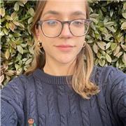 Je suis étudiante en première année à Neoma Reims. Je peux enseigner l'anglais aux enfants et adolescents ainsi que du soutien !